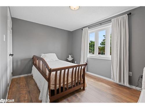 63 Hersey Crescent, Barrie, ON - Indoor Photo Showing Bedroom