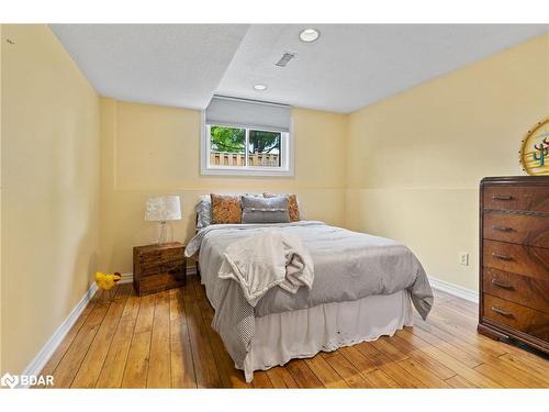 63 Hersey Crescent, Barrie, ON - Indoor Photo Showing Bedroom