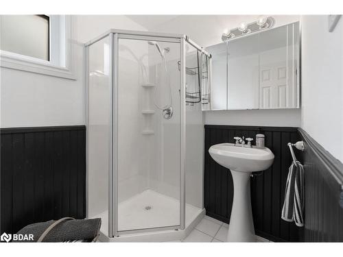 63 Hersey Crescent, Barrie, ON - Indoor Photo Showing Bathroom