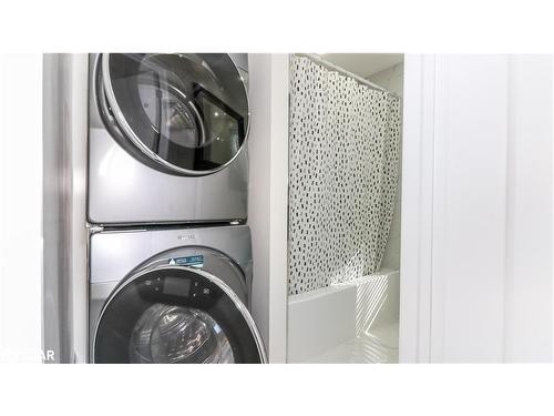 134 Switzer Street, New Lowell, ON - Indoor Photo Showing Laundry Room