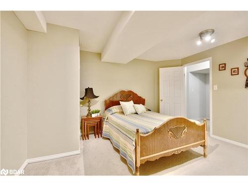 165 Cheltenham Road, Barrie, ON - Indoor Photo Showing Bedroom