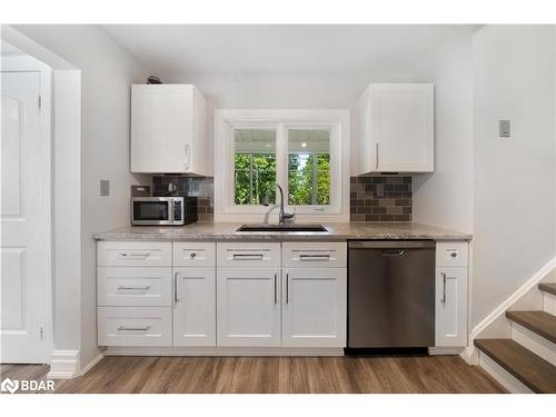 3 Earldom Boulevard, Port Mcnicoll, ON - Indoor Photo Showing Kitchen