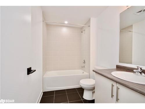 515-4 Spice Way, Barrie, ON - Indoor Photo Showing Bathroom