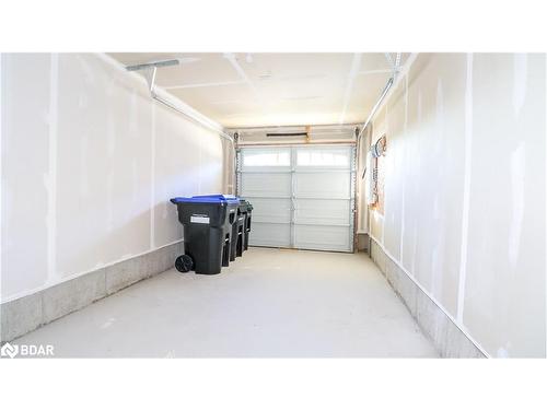 107 Surf Drive, Wasaga Beach, ON - Indoor Photo Showing Garage