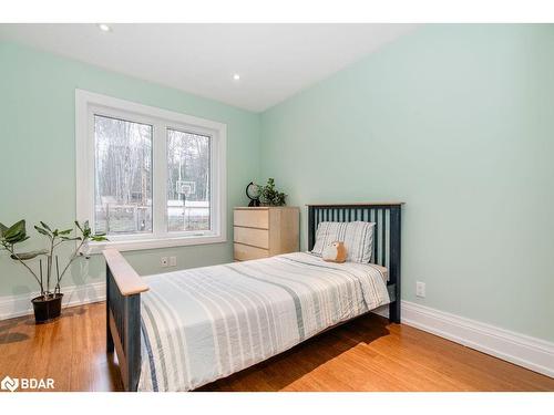 3-1058 Whites Road, Port Carling, ON - Indoor Photo Showing Bedroom