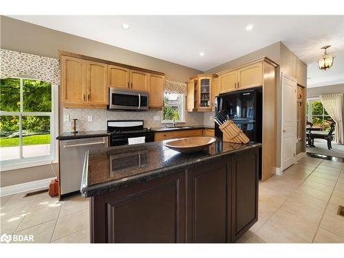 37 Kirkwood Drive, Niagara-On-The-Lake, ON - Indoor Photo Showing Kitchen