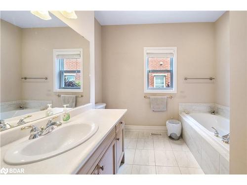 37 Kirkwood Drive, Niagara-On-The-Lake, ON - Indoor Photo Showing Bathroom