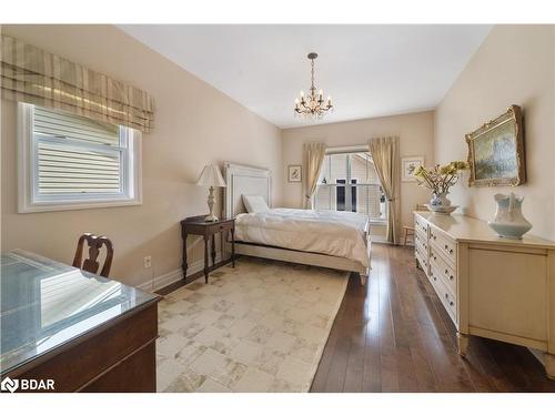 37 Kirkwood Drive, Niagara-On-The-Lake, ON - Indoor Photo Showing Bedroom