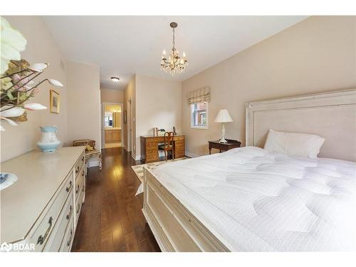 37 Kirkwood Drive, Niagara-On-The-Lake, ON - Indoor Photo Showing Bedroom