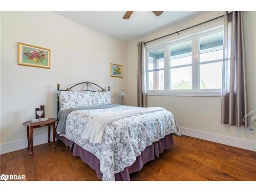 45 Betty Boulevard, Wasaga Beach, ON - Indoor Photo Showing Bedroom