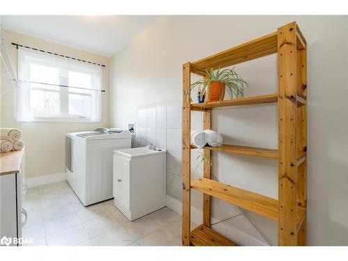 45 Betty Boulevard, Wasaga Beach, ON - Indoor Photo Showing Laundry Room