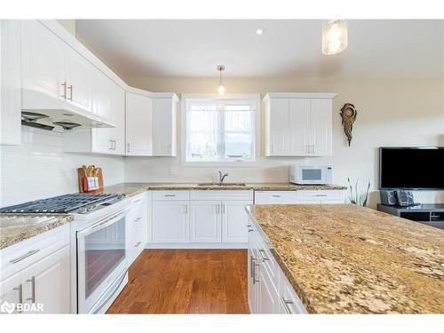 45 Betty Boulevard, Wasaga Beach, ON - Indoor Photo Showing Kitchen