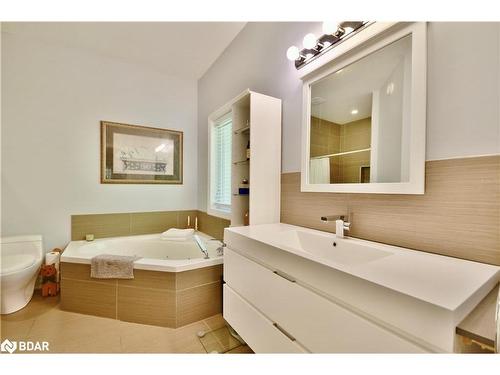 16 Macedonia Circle, Tiny, ON - Indoor Photo Showing Bathroom