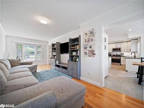 56 Irwin Drive, Barrie, ON - Indoor Photo Showing Living Room