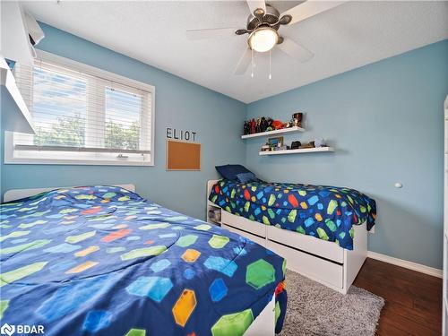 56 Irwin Drive, Barrie, ON - Indoor Photo Showing Bedroom