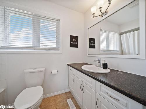 56 Irwin Drive, Barrie, ON - Indoor Photo Showing Bathroom