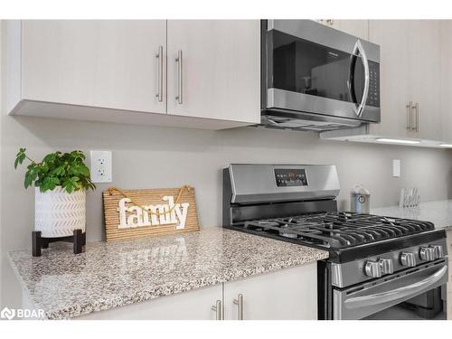 620 Bayport Boulevard, Midland, ON - Indoor Photo Showing Kitchen With Upgraded Kitchen