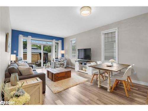 620 Bayport Boulevard, Midland, ON - Indoor Photo Showing Living Room