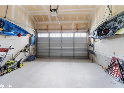 620 Bayport Boulevard, Midland, ON - Indoor Photo Showing Garage