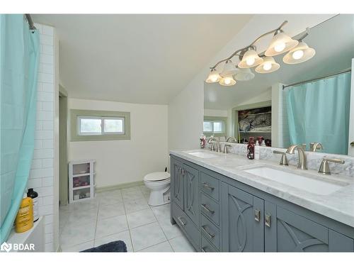 1071 Wood Street, Innisfil, ON - Indoor Photo Showing Bathroom