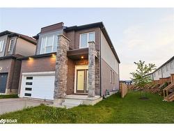 44 Saddlebrook Court  Kitchener, ON N2R 0P6