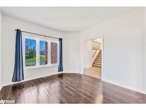 36 Batteaux Street, Barrie, ON - Indoor Photo Showing Other Room