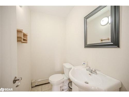 4 Clover Court, Kawartha Lakes, ON - Indoor Photo Showing Bathroom