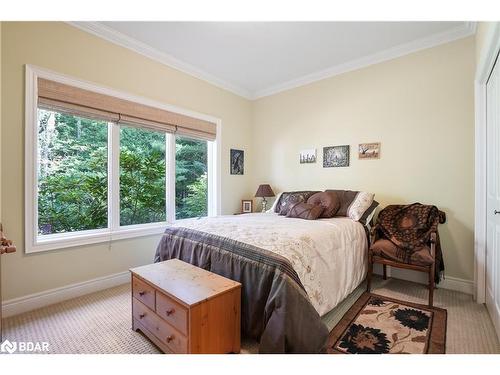 1643 The Angela Schmidt Foster Road, Tiny, ON - Indoor Photo Showing Bedroom