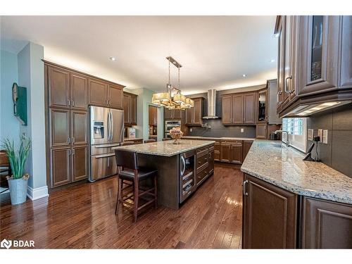 31 Plunkett Court, Barrie, ON - Indoor Photo Showing Kitchen With Stainless Steel Kitchen With Upgraded Kitchen