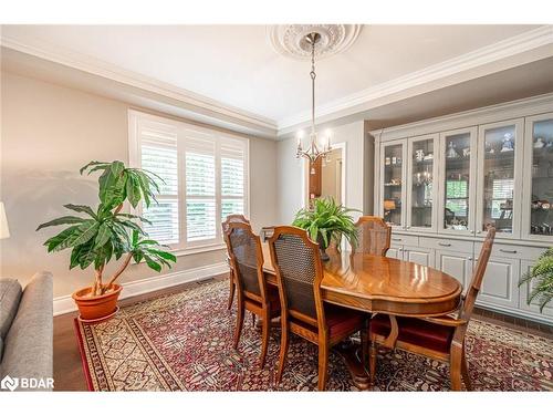 31 Plunkett Court, Barrie, ON - Indoor Photo Showing Dining Room