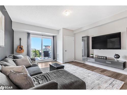 603-306 Essa Road, Barrie, ON - Indoor Photo Showing Living Room