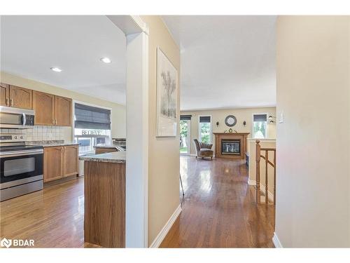 69 Miller Drive, Barrie, ON - Indoor Photo Showing Kitchen