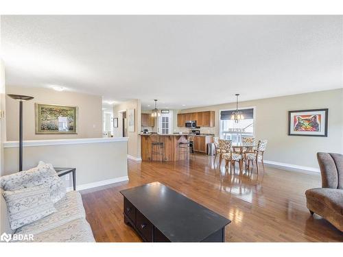 69 Miller Drive, Barrie, ON - Indoor Photo Showing Living Room