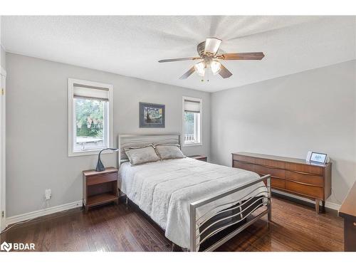 69 Miller Drive, Barrie, ON - Indoor Photo Showing Bedroom