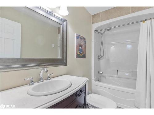 69 Miller Drive, Barrie, ON - Indoor Photo Showing Bathroom