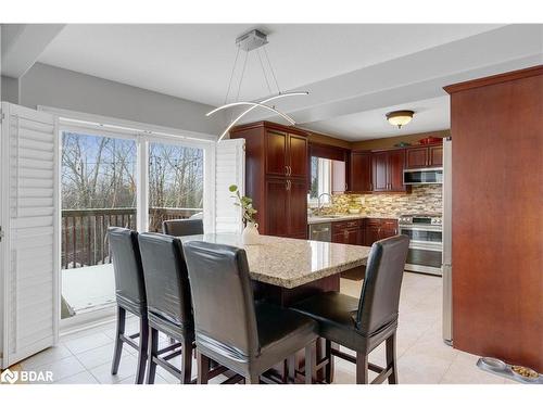 30 Capilano Court, Barrie, ON - Indoor Photo Showing Dining Room