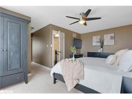 30 Capilano Court, Barrie, ON - Indoor Photo Showing Bedroom