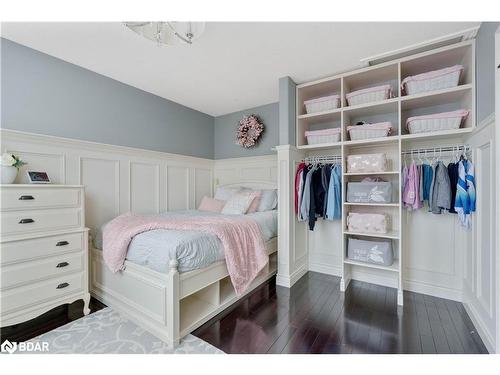 30 Capilano Court, Barrie, ON - Indoor Photo Showing Bedroom