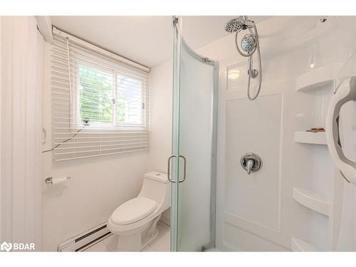 3923 Algonquin Avenue, Innisfil, ON - Indoor Photo Showing Bathroom