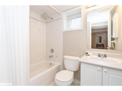 109 Dyer Drive, Wasaga Beach, ON - Indoor Photo Showing Bathroom