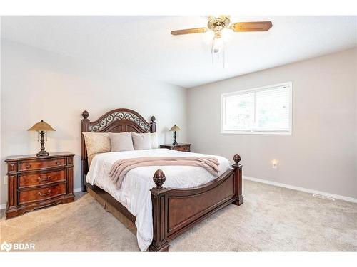 109 Dyer Drive, Wasaga Beach, ON - Indoor Photo Showing Bedroom