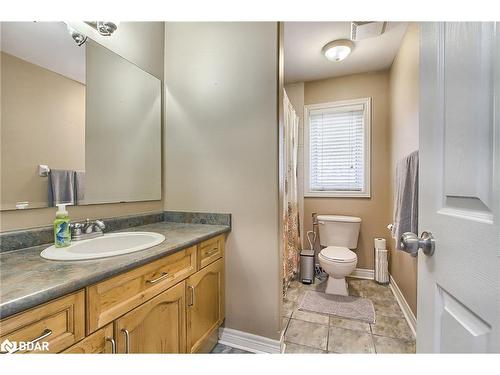 22 Benjamin Lane, Barrie, ON - Indoor Photo Showing Bathroom