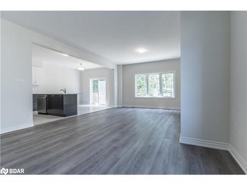 335 Beechwood Forest Lane, Gravenhurst, ON - Indoor Photo Showing Other Room