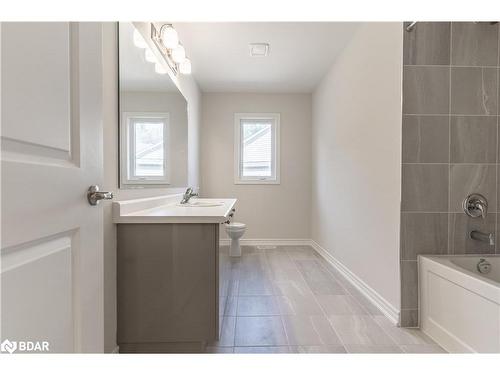 335 Beechwood Forest Lane, Gravenhurst, ON - Indoor Photo Showing Bathroom