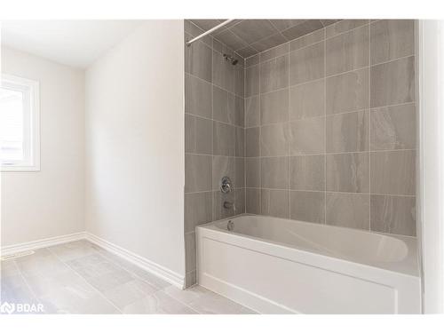 335 Beechwood Forest Lane, Gravenhurst, ON - Indoor Photo Showing Bathroom