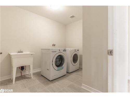 335 Beechwood Forest Lane, Gravenhurst, ON - Indoor Photo Showing Laundry Room