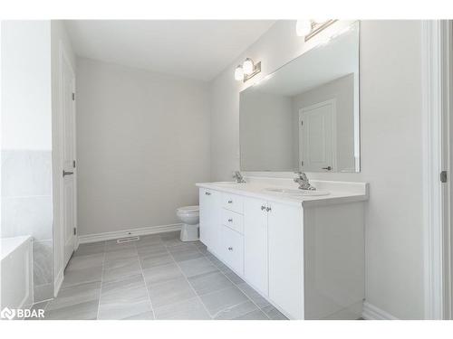 335 Beechwood Forest Lane, Gravenhurst, ON - Indoor Photo Showing Bathroom