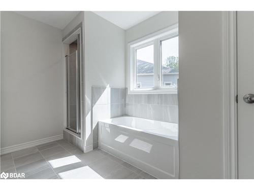 335 Beechwood Forest Lane, Gravenhurst, ON - Indoor Photo Showing Bathroom