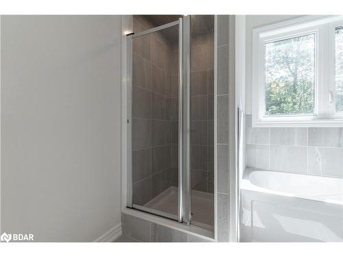 335 Beechwood Forest Lane, Gravenhurst, ON - Indoor Photo Showing Bathroom