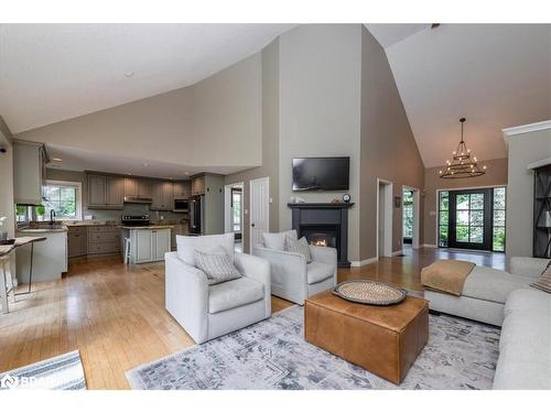 32 Forest Hill Drive, Midhurst, ON - Indoor Photo Showing Living Room With Fireplace